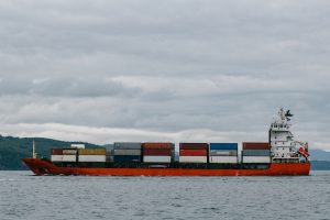 Keuntungan Ekonomis Pengiriman Barang ke Banjarmasin melalui Container Kapal Laut
